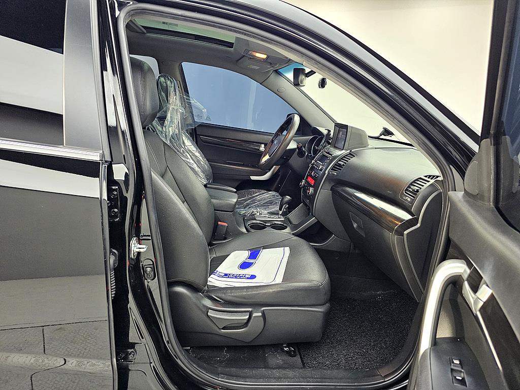 KIA Sorento - Vista 11