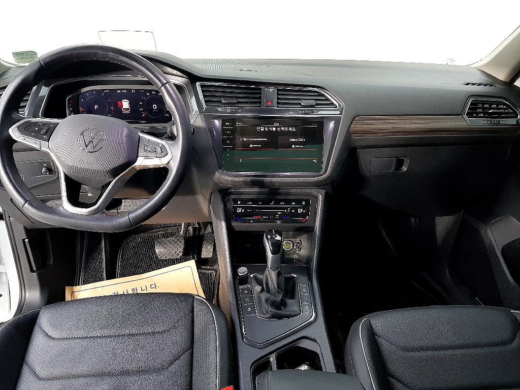 Volkswagen Tiguan - Vista 5