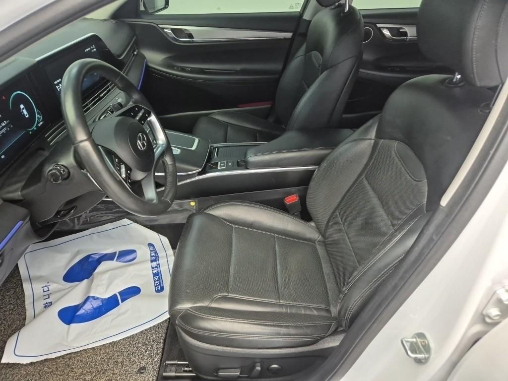 HYUNDAI Grandeur - Vista 11