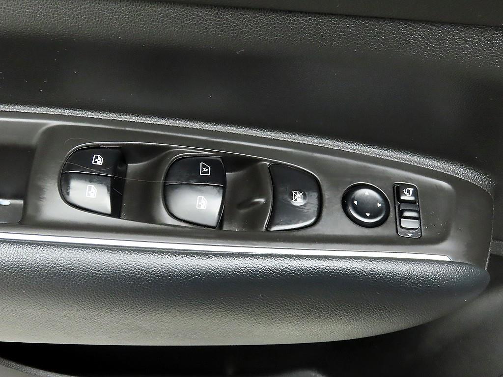 SAMSUNG QM6 - Vista 11