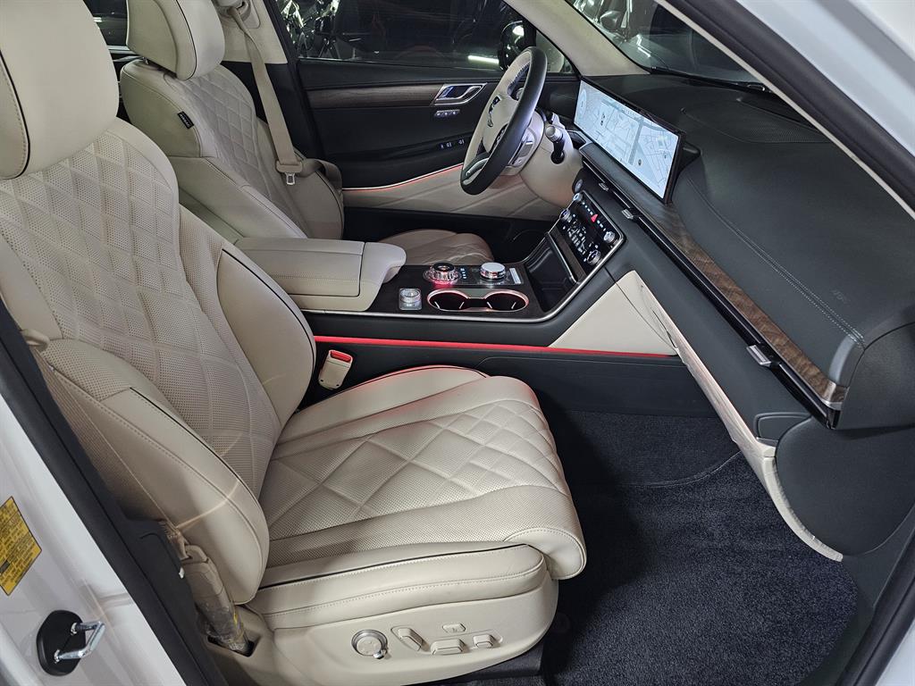 Genesis GV80 - Vista 12