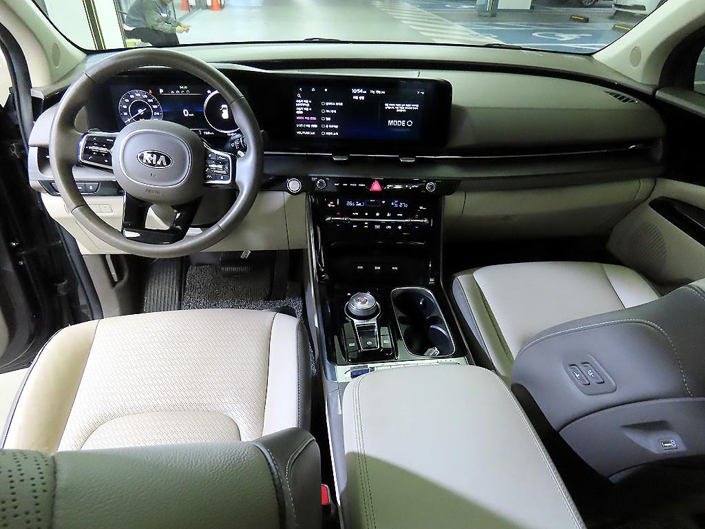 KIA Carnival - Vista 11