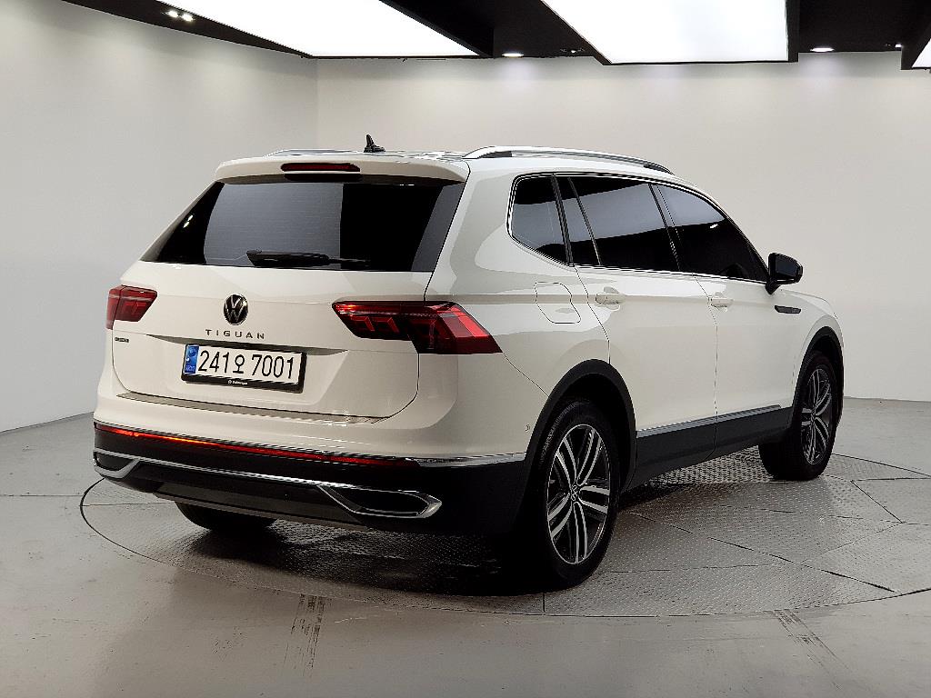 Volkswagen Tiguan - Vista 4