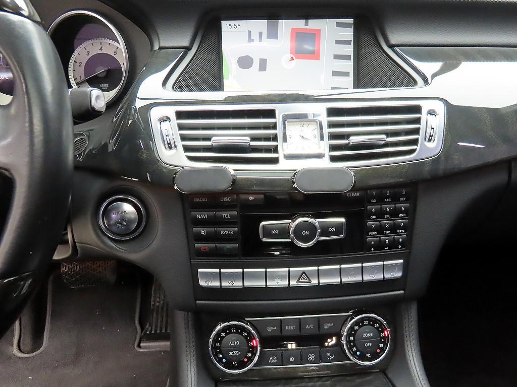 Mercedes Benz CLS Class - Vista 12