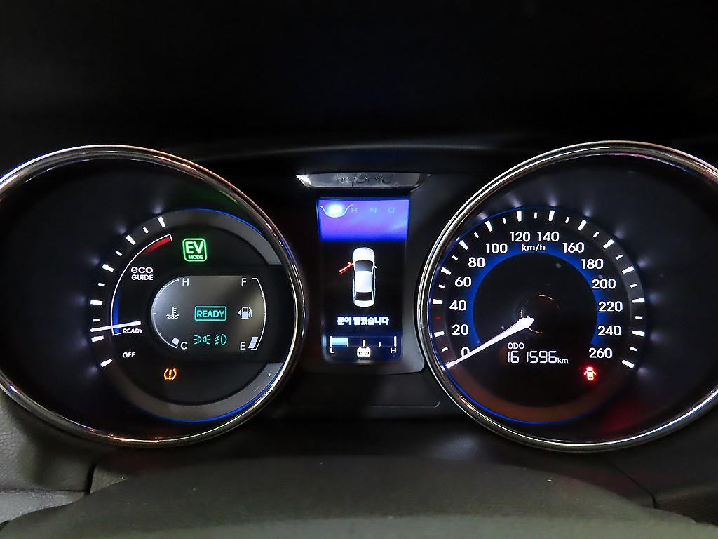 HYUNDAI Sonata - Vista 9