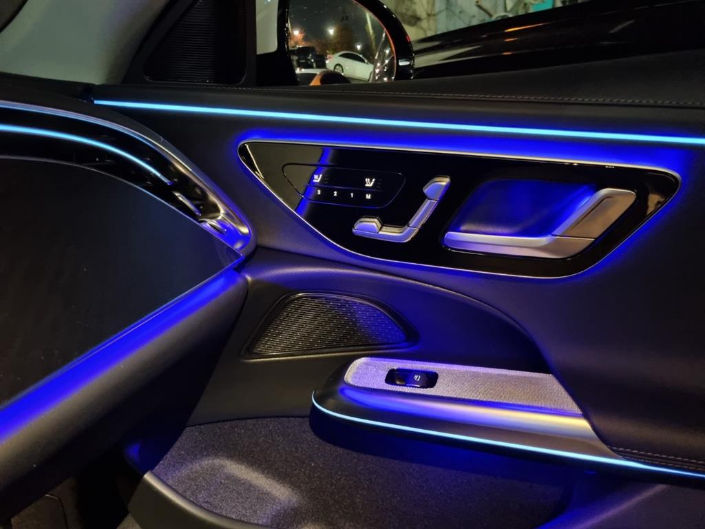 Mercedes Benz E class - Vista 9