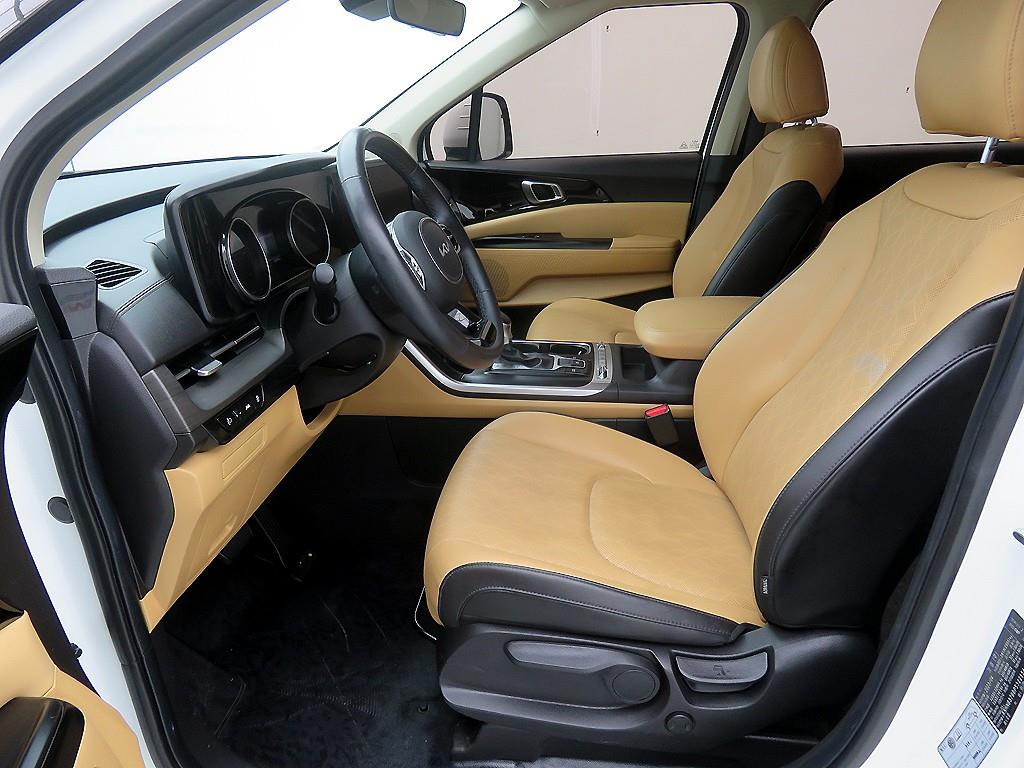 KIA Carnival - Vista 6