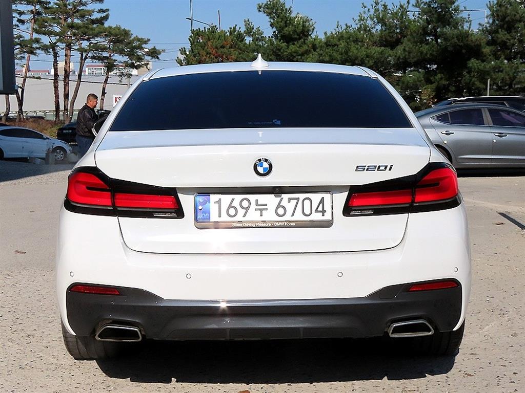 BMW 5 Series - Vista 4