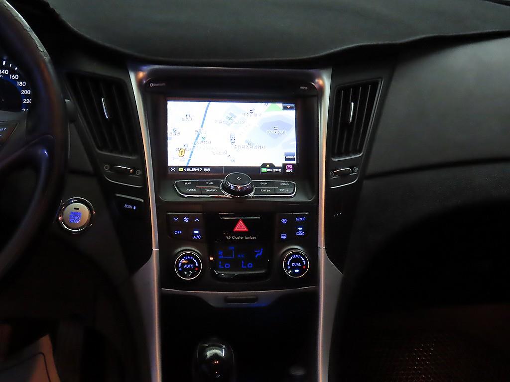 HYUNDAI Sonata - Vista 11