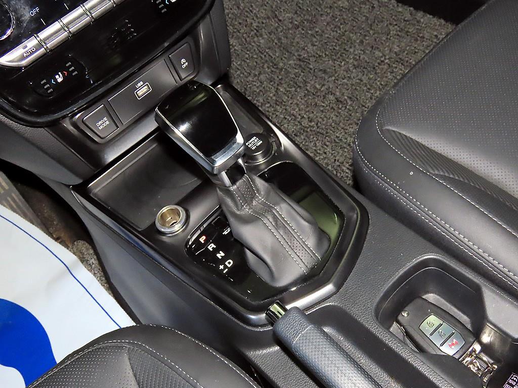 Ssangyong Tivoli - Vista 12