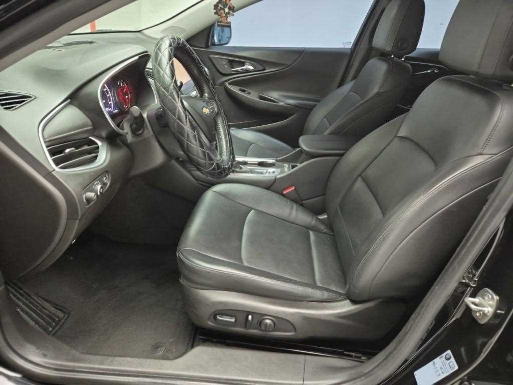 Chevrolet Malibu - Vista 11