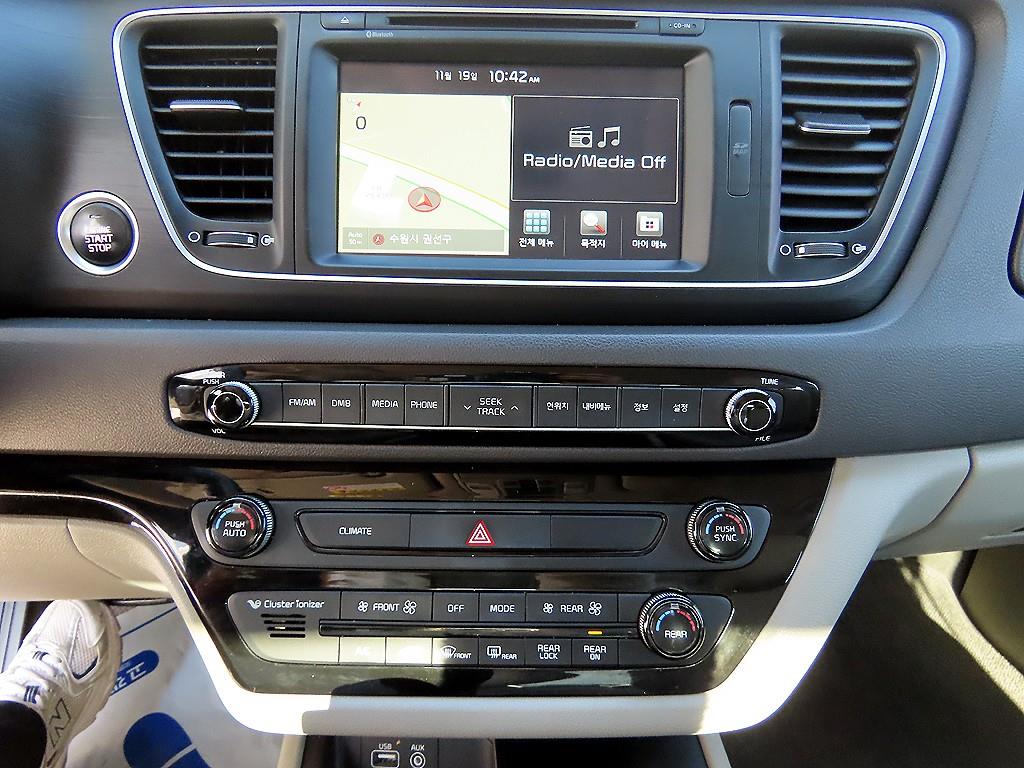 KIA Carnival 2015 Plateado - Importación desde Corea - HF Imports Iquique - Foto 13