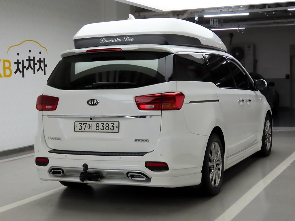 KIA Carnival - Vista 4