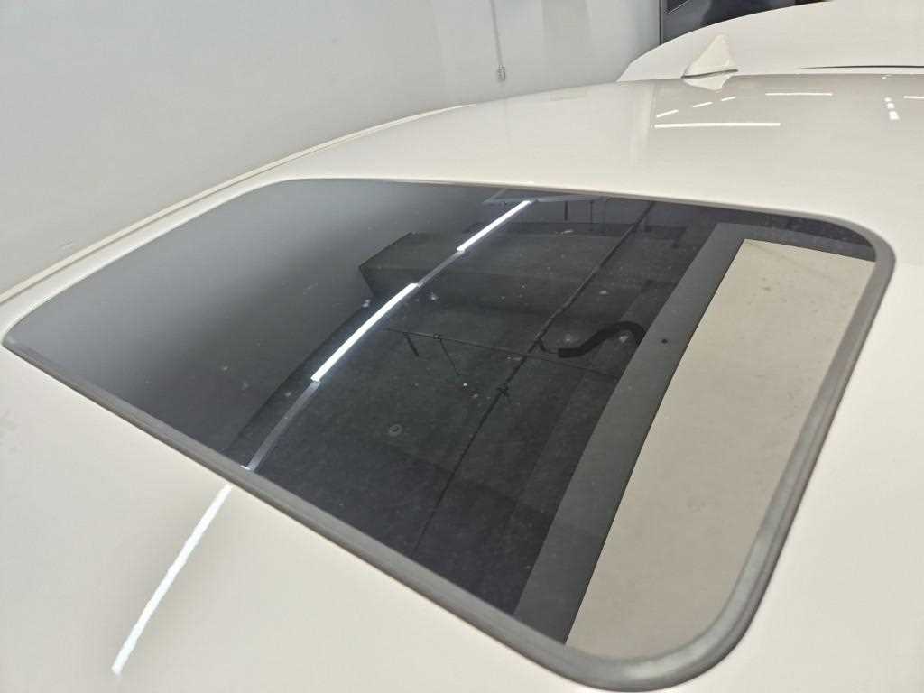 HYUNDAI Avante 2018 Blanco - Importación desde Corea - HF Imports Iquique - Foto 13