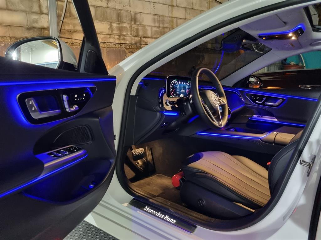 Mercedes Benz E class - Vista 10