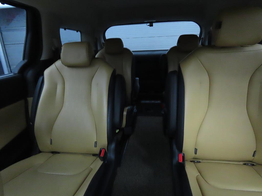 KIA Carnival - Vista 6