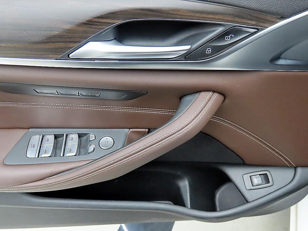 BMW 5 Series - Vista 11