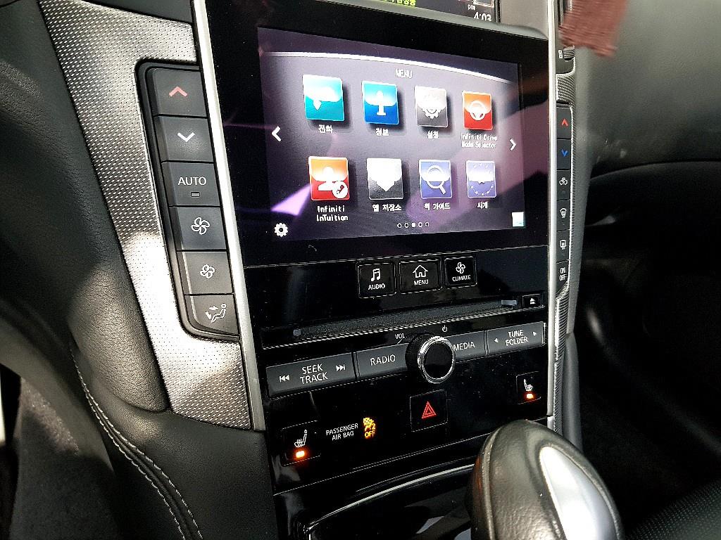 Infiniti Q - Vista 11