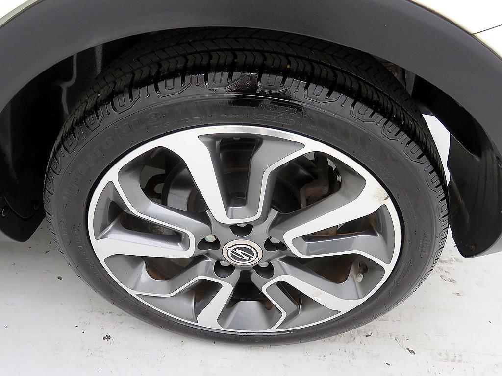 Ssangyong Tivoli 2016 Blanco - Importación desde Corea - HF Imports Iquique - Foto 19