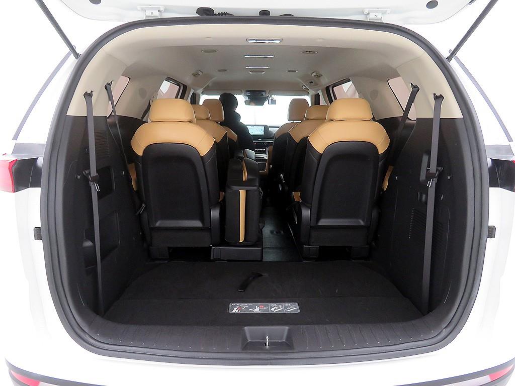KIA Carnival - Vista 5