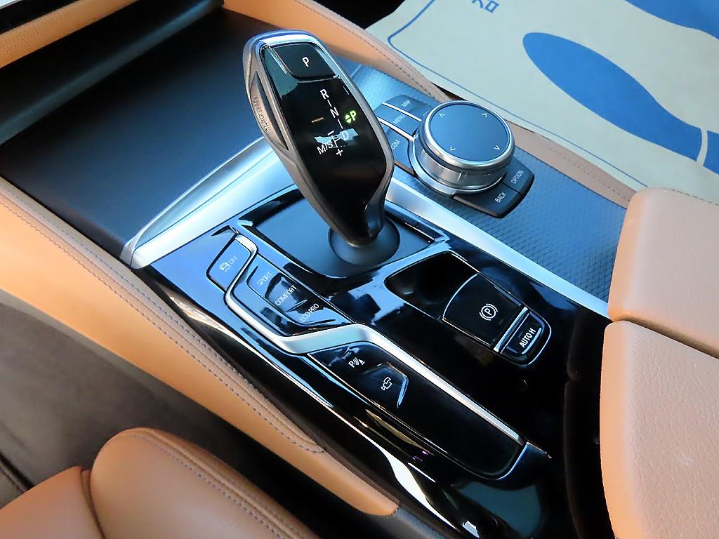 BMW 5 Series - Vista 11