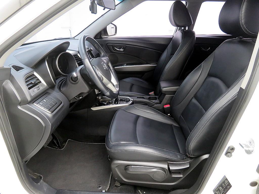 Ssangyong Tivoli - Vista 6