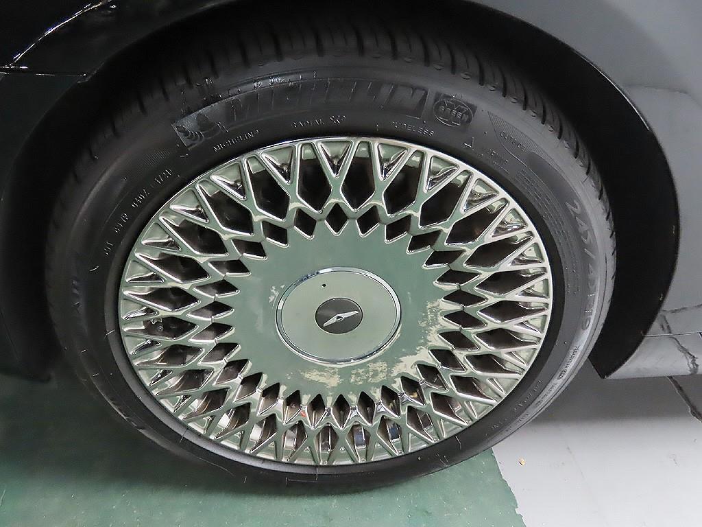 Genesis EQ900 - Vista 9