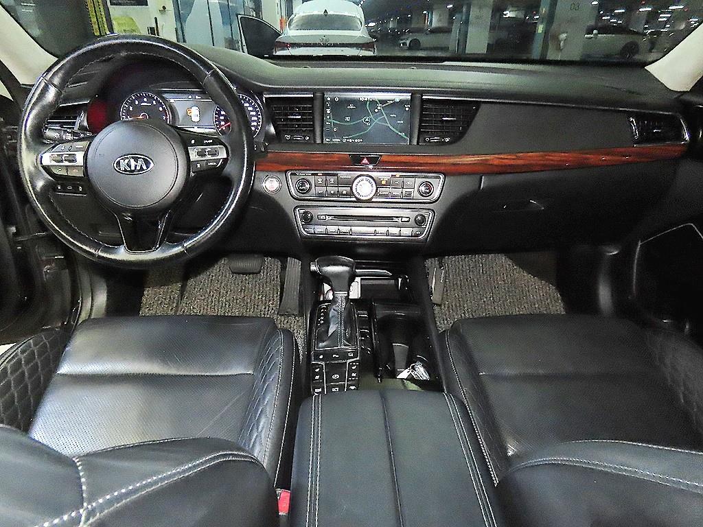 KIA K7 - Vista 10