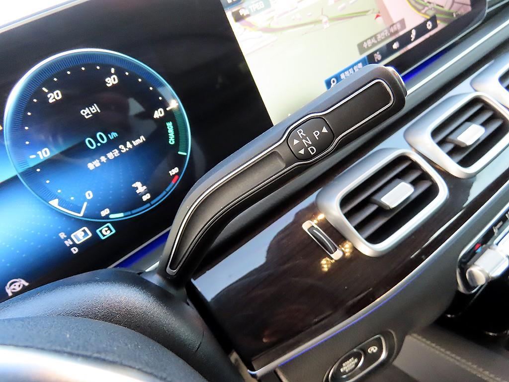 Mercedes Benz GLE Class - Vista 11