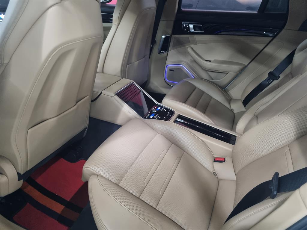 Porsche Panamera - Vista 2