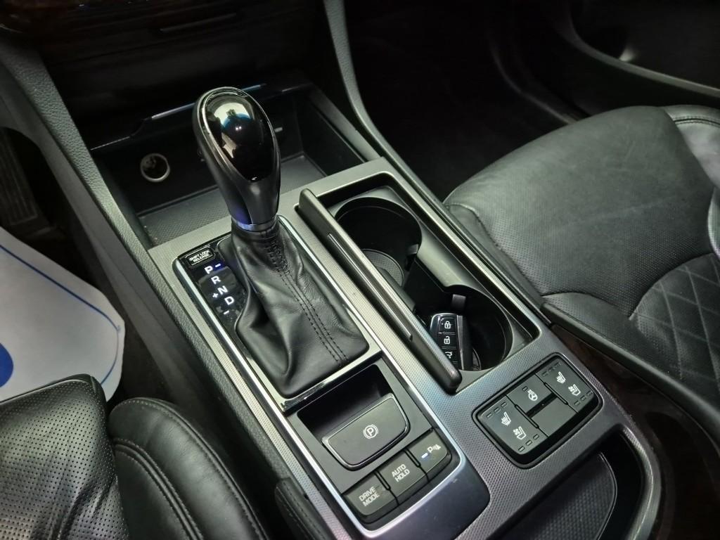 HYUNDAI Aslan - Vista 8