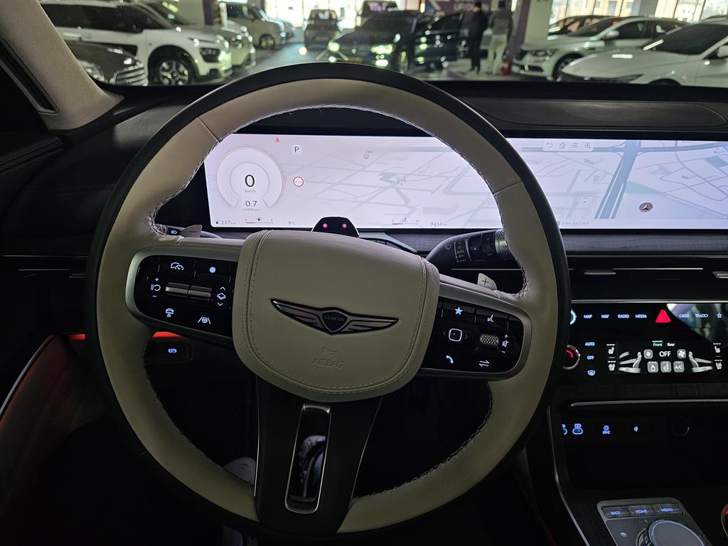 Genesis GV80 - Vista 8