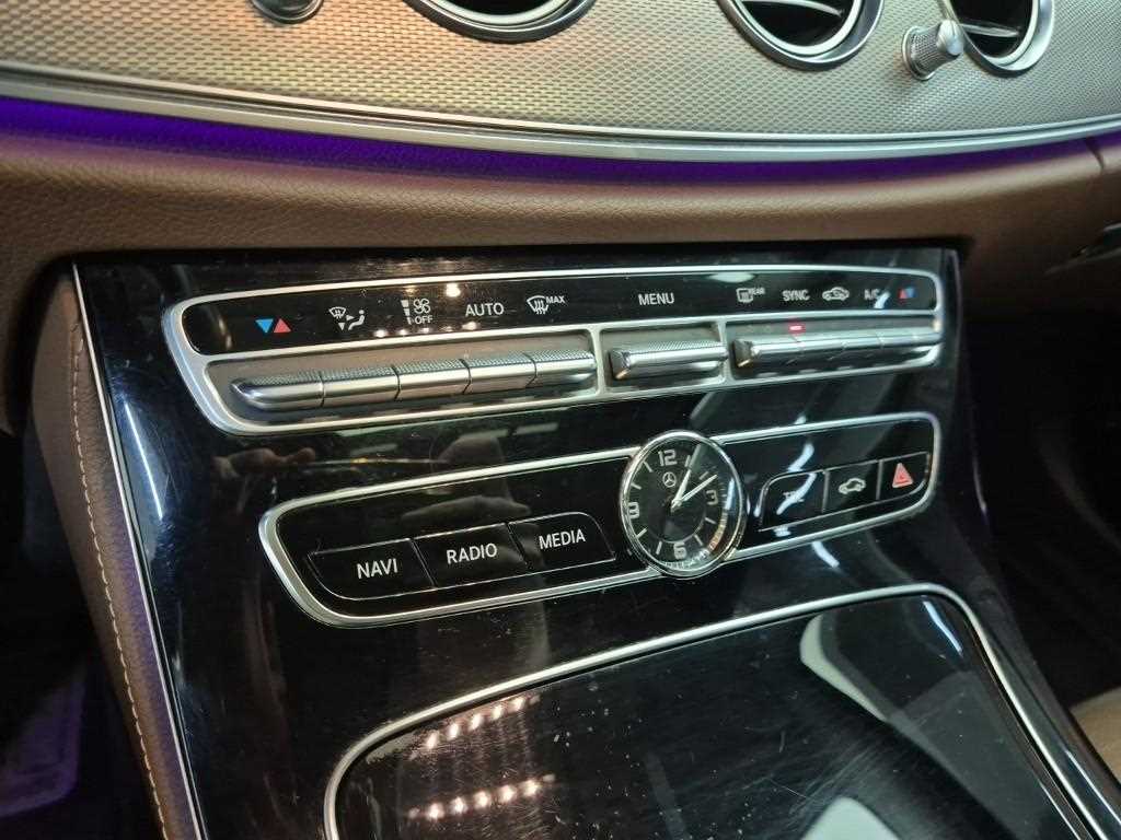 Mercedes Benz E class 2019 Gris - Importación desde Corea - HF Imports Iquique - Foto 17