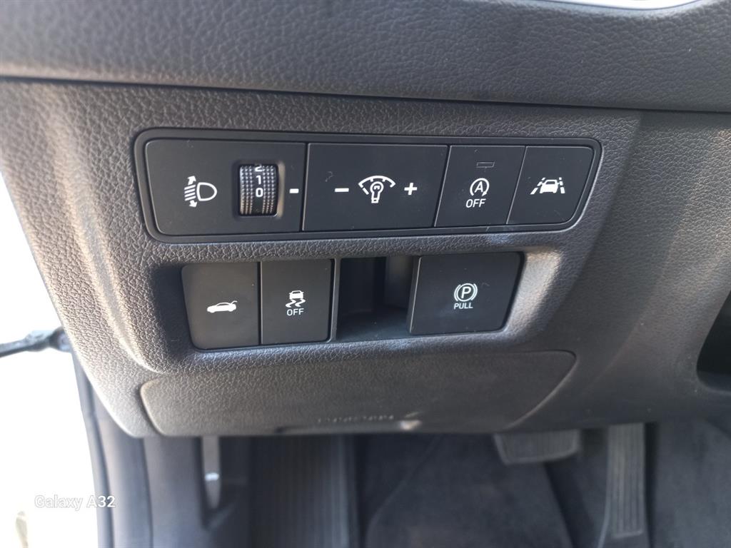 HYUNDAI Sonata - Vista 7