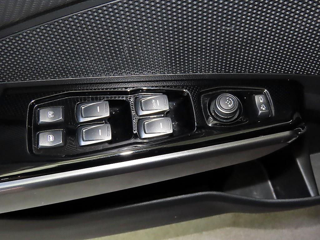 Ssangyong Tivoli 2021 Blanco - Importación desde Corea - HF Imports Iquique - Foto 13