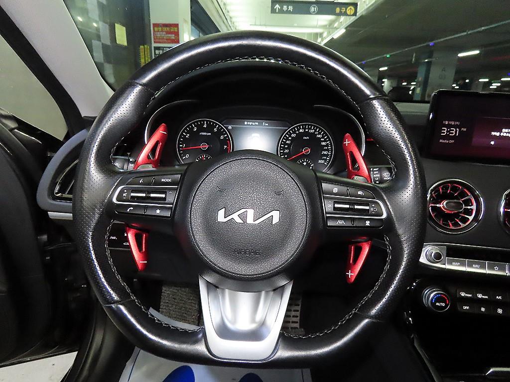 KIA Stinger - Vista 8