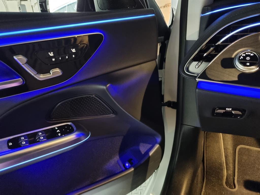 Mercedes Benz E class - Vista 8