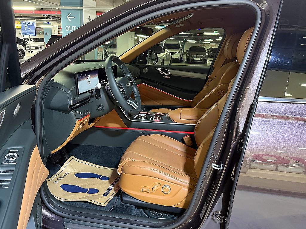 Genesis GV80 - Vista 7