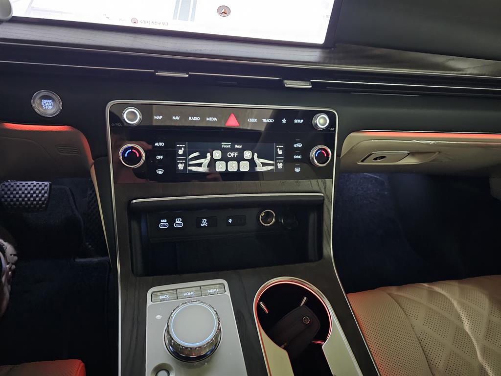 Genesis GV80 - Vista 9