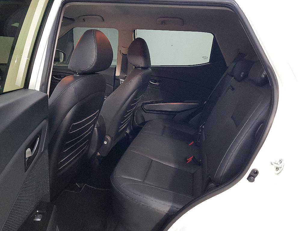 Ssangyong Tivoli - Vista 9