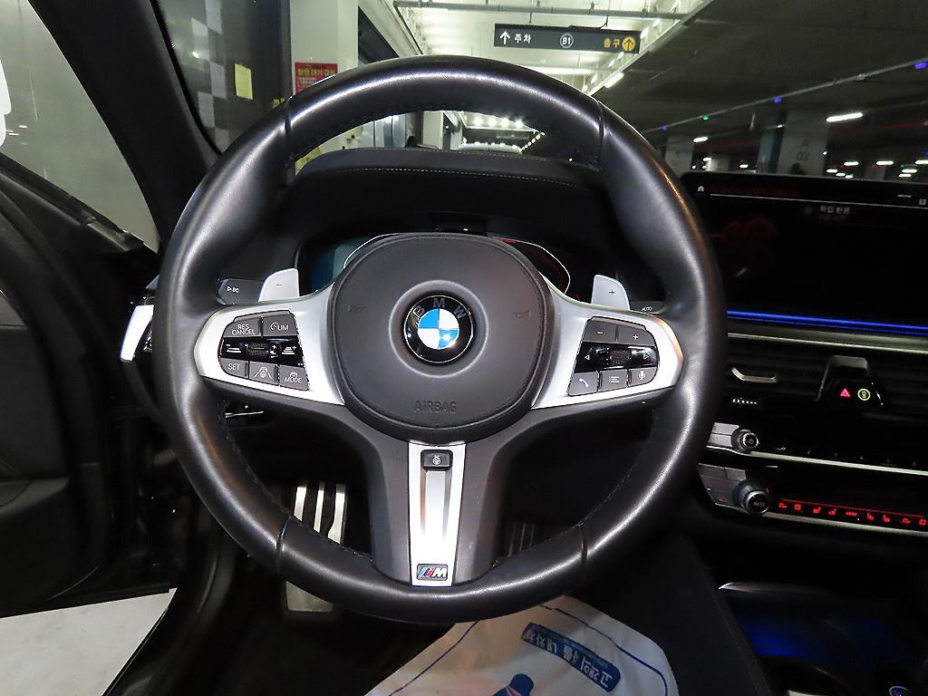 BMW 5 Series - Vista 8