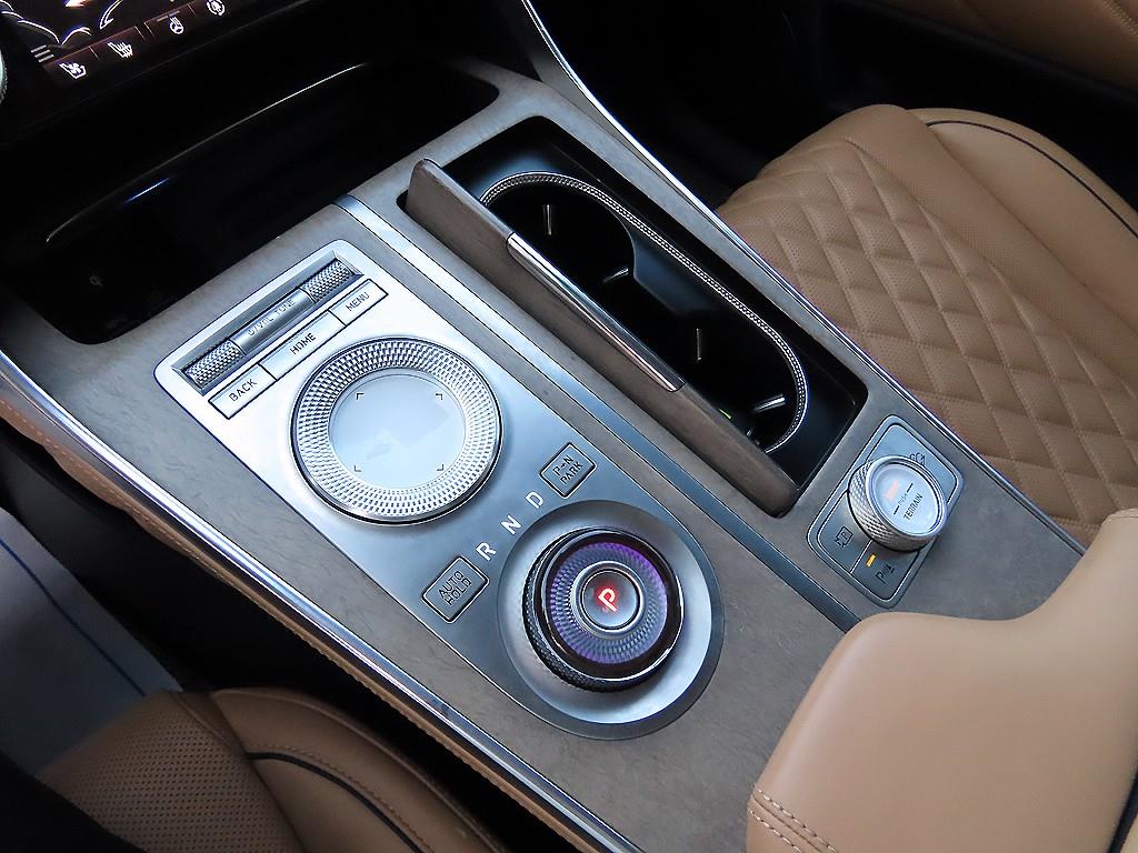 Genesis GV80 - Vista 11