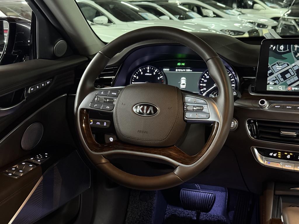KIA K9 - Vista 8