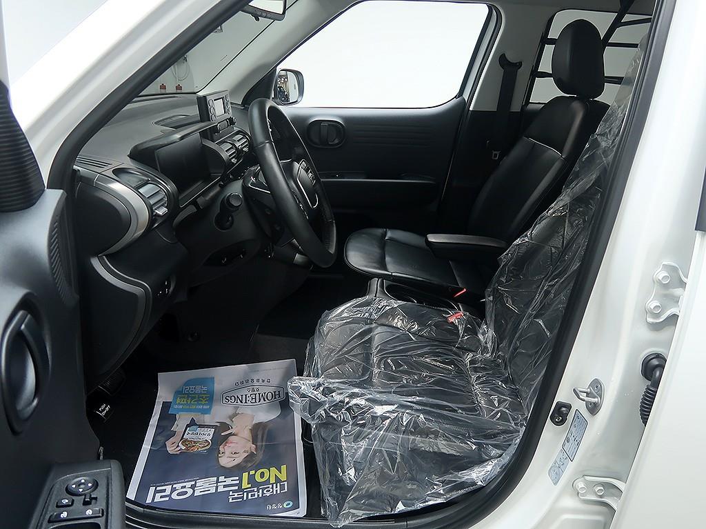 HYUNDAI Casper - Vista 9