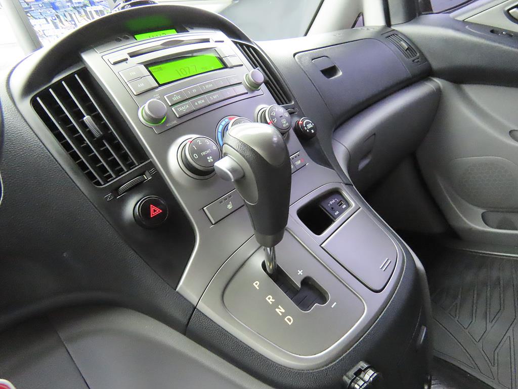 HYUNDAI Starex - Vista 11