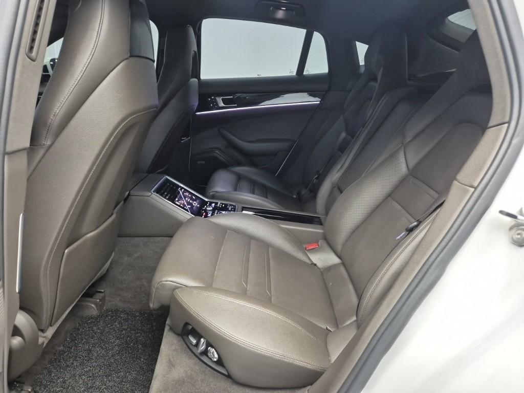 Porsche Panamera - Vista 12