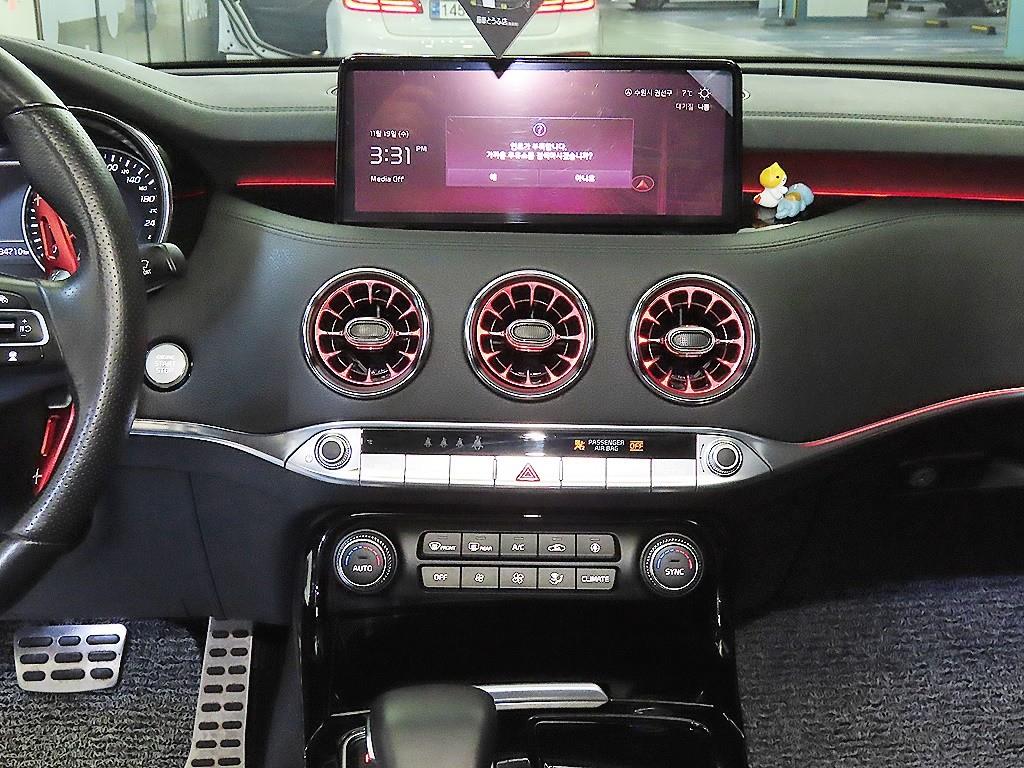 KIA Stinger - Vista 11