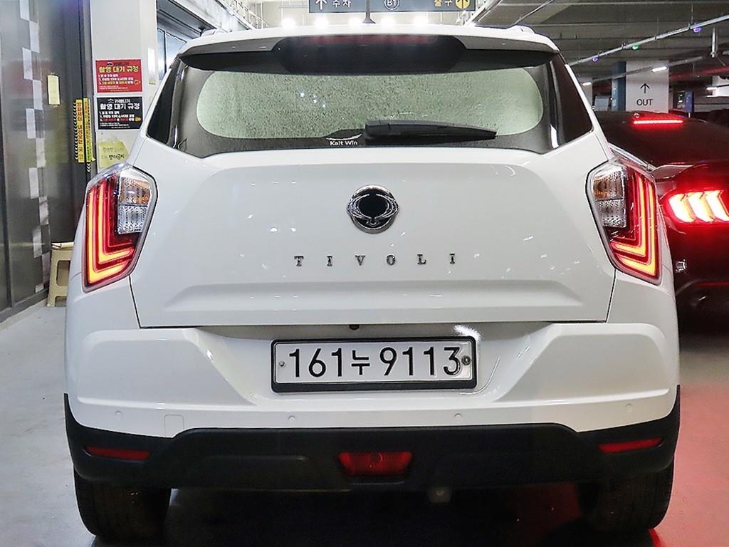 Ssangyong Tivoli - Vista 5