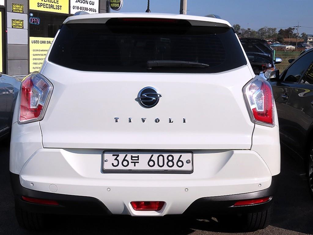 Ssangyong Tivoli - Vista 4
