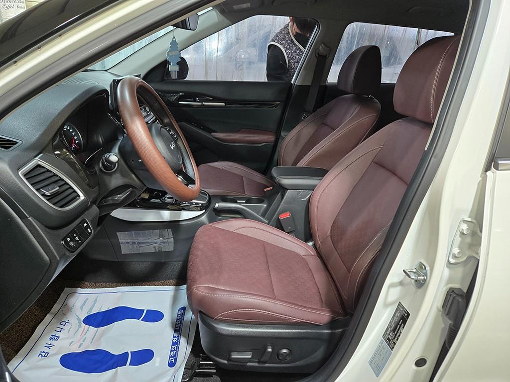 KIA Seltos - Vista 5